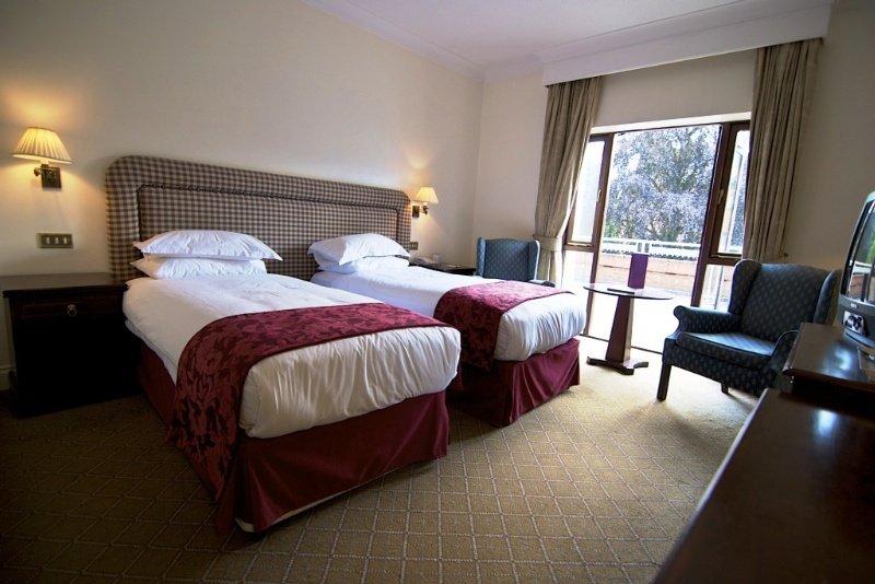 The Belfry Hotel & Resort Саттон-Колдфілд Екстер'єр фото